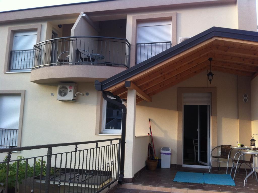 Guesthouse Liska โมสตาร์ ภายนอก รูปภาพ