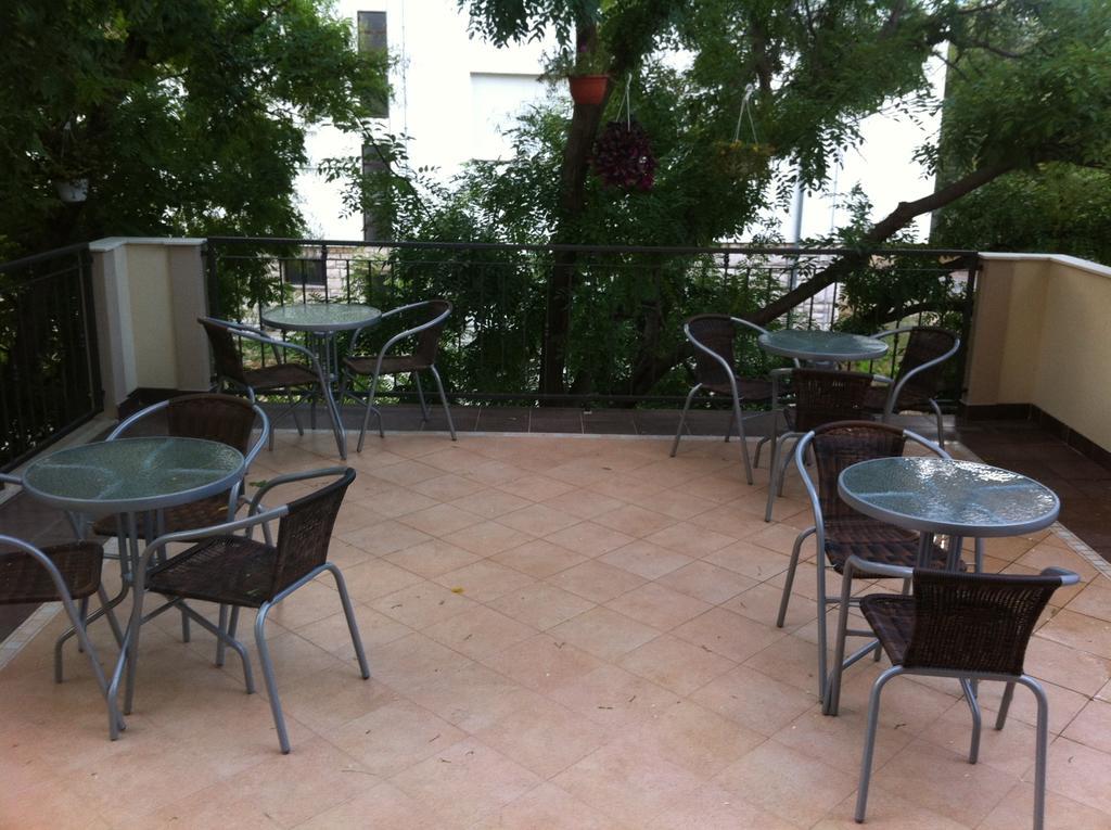 Guesthouse Liska โมสตาร์ ภายนอก รูปภาพ